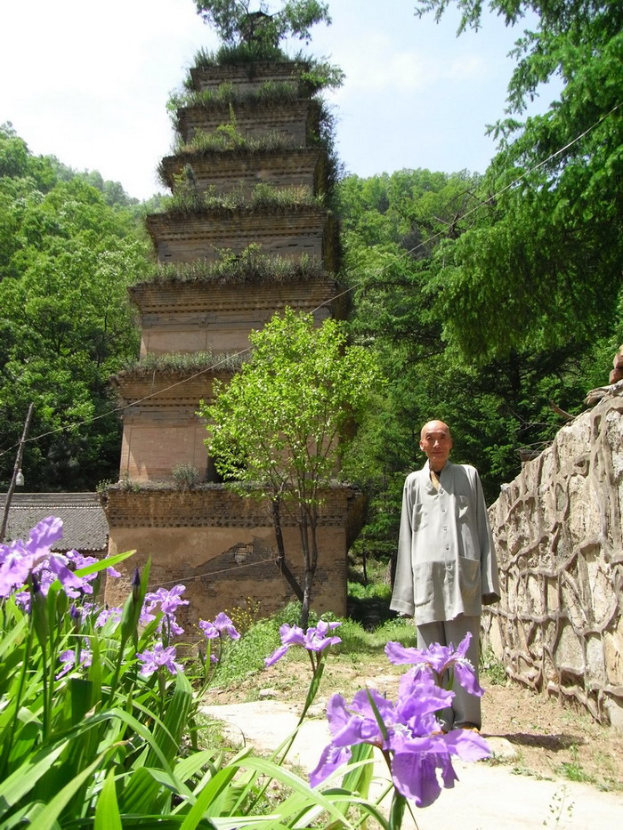 这个日期选择的出处其实正隐藏于西安郊外终南山南五台塔寺沟中的圣寿